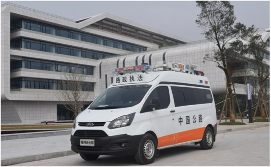 與疫情賽跑！“六合造”救護(hù)車(chē)奔赴抗疫一線